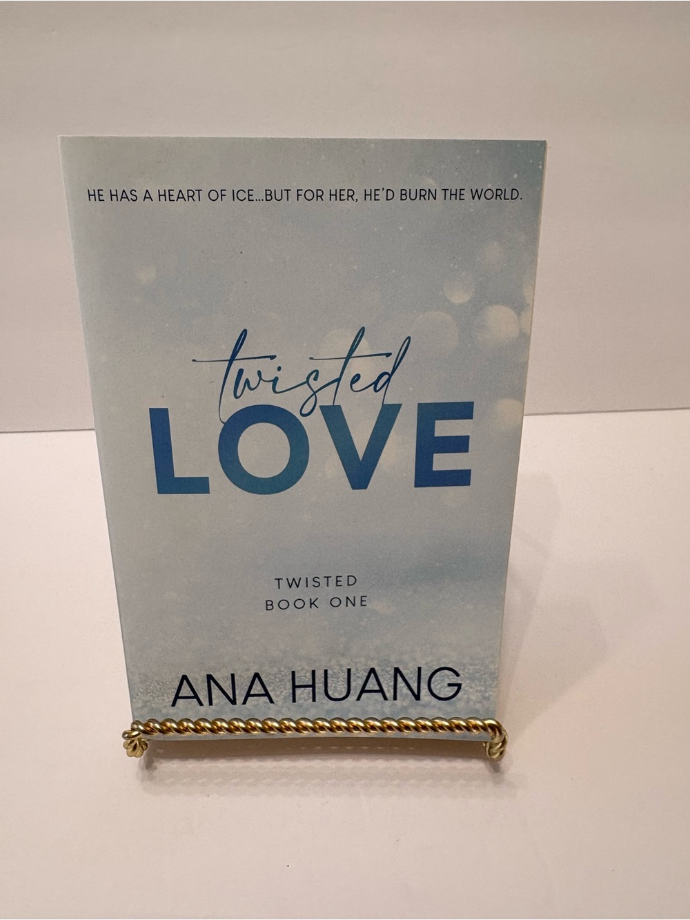 📚 Twisted Love by Ana Huang – Paperback Romance Novel